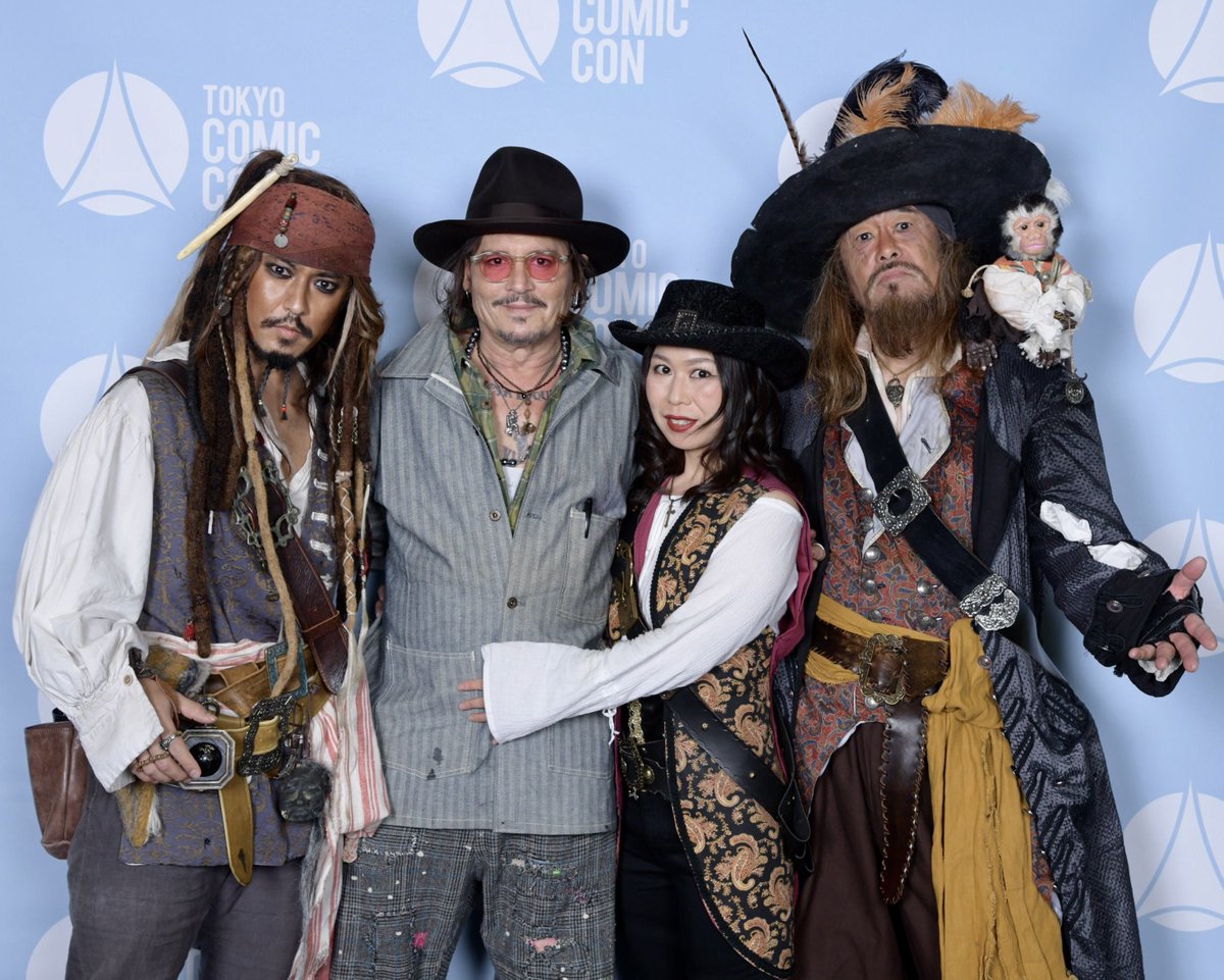 ジョニーデップとついに写真が撮れた🏴‍☠️ 提督を見て「Barbossa