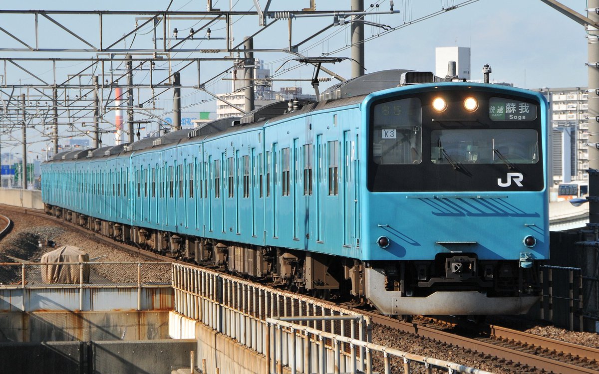 201系京葉線。 成勝運用と呼ばれていた83・85運用に使用されていた201