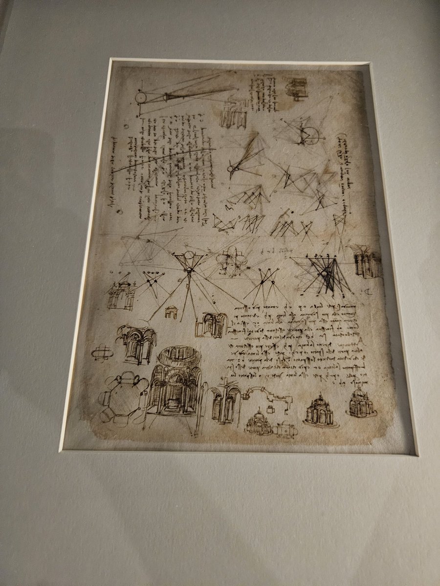 イタリア🇮🇹館のレオナルド・ダ・ヴィンチ直筆のスケッチ 500年以上前