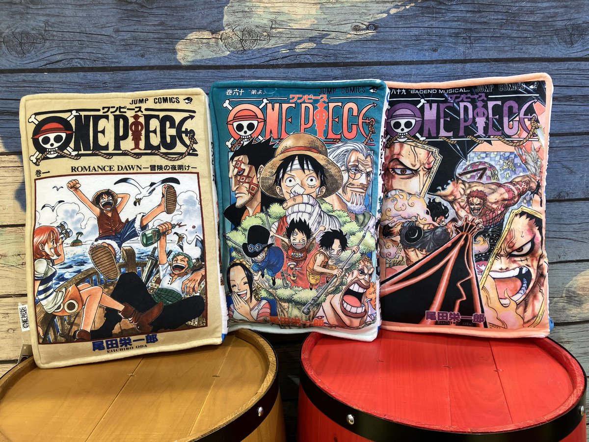 新商品】原画商品 『ONE PIECE』ジャンプコミックス型クッション (巻一