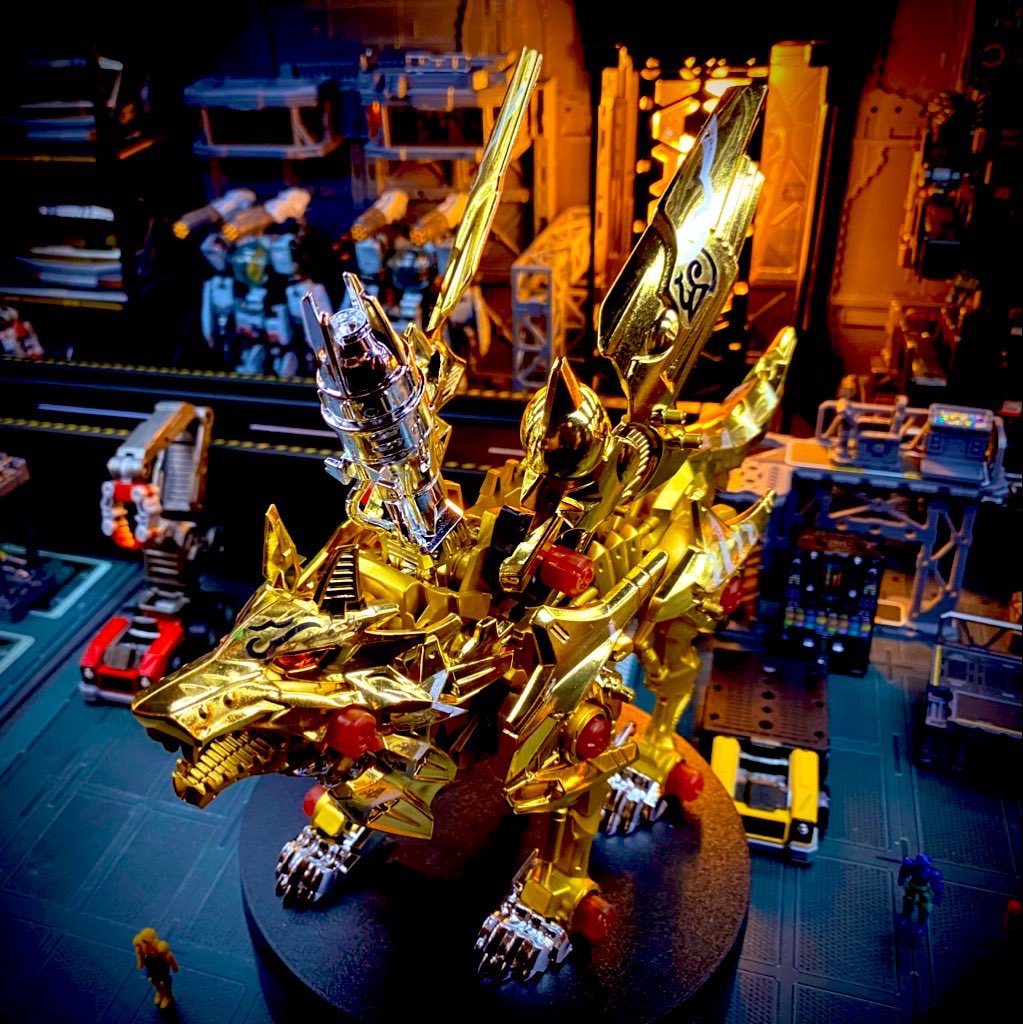 ハンターウルフ牙狼！魔戒録の会場で先行予約受付だそうです。隊員の