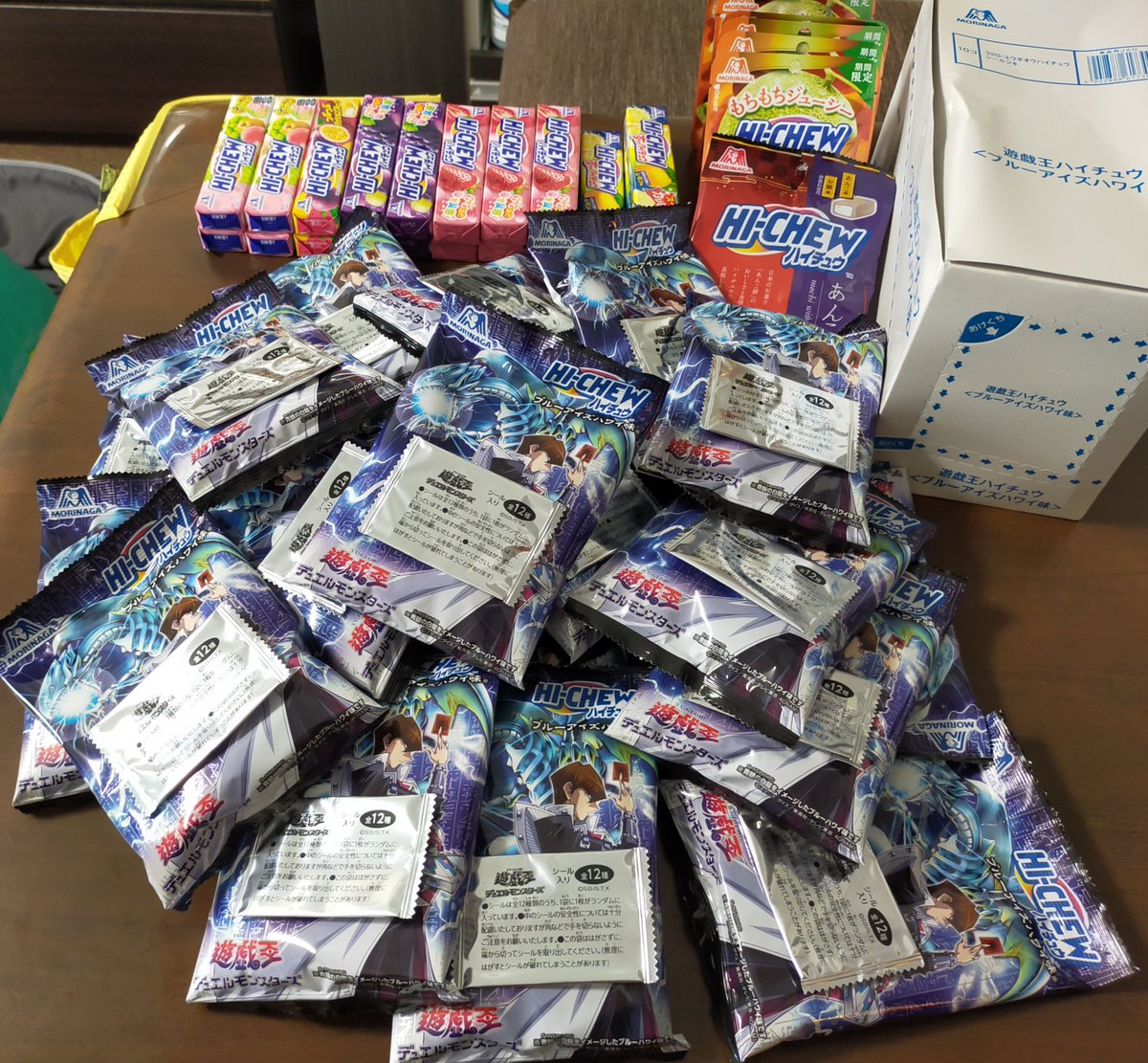 セブンイレブンのシール付き遊戯王ハイチュウ、近所には2店舗しか取扱