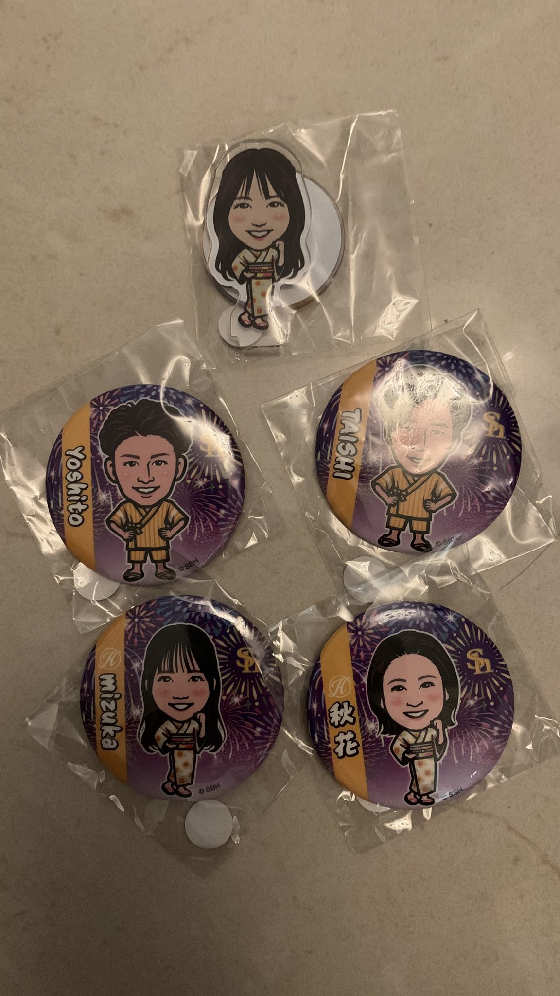 若鷹ガチャ ハニーズ MEI アクリルスタンド 缶バッジ アクキー セット