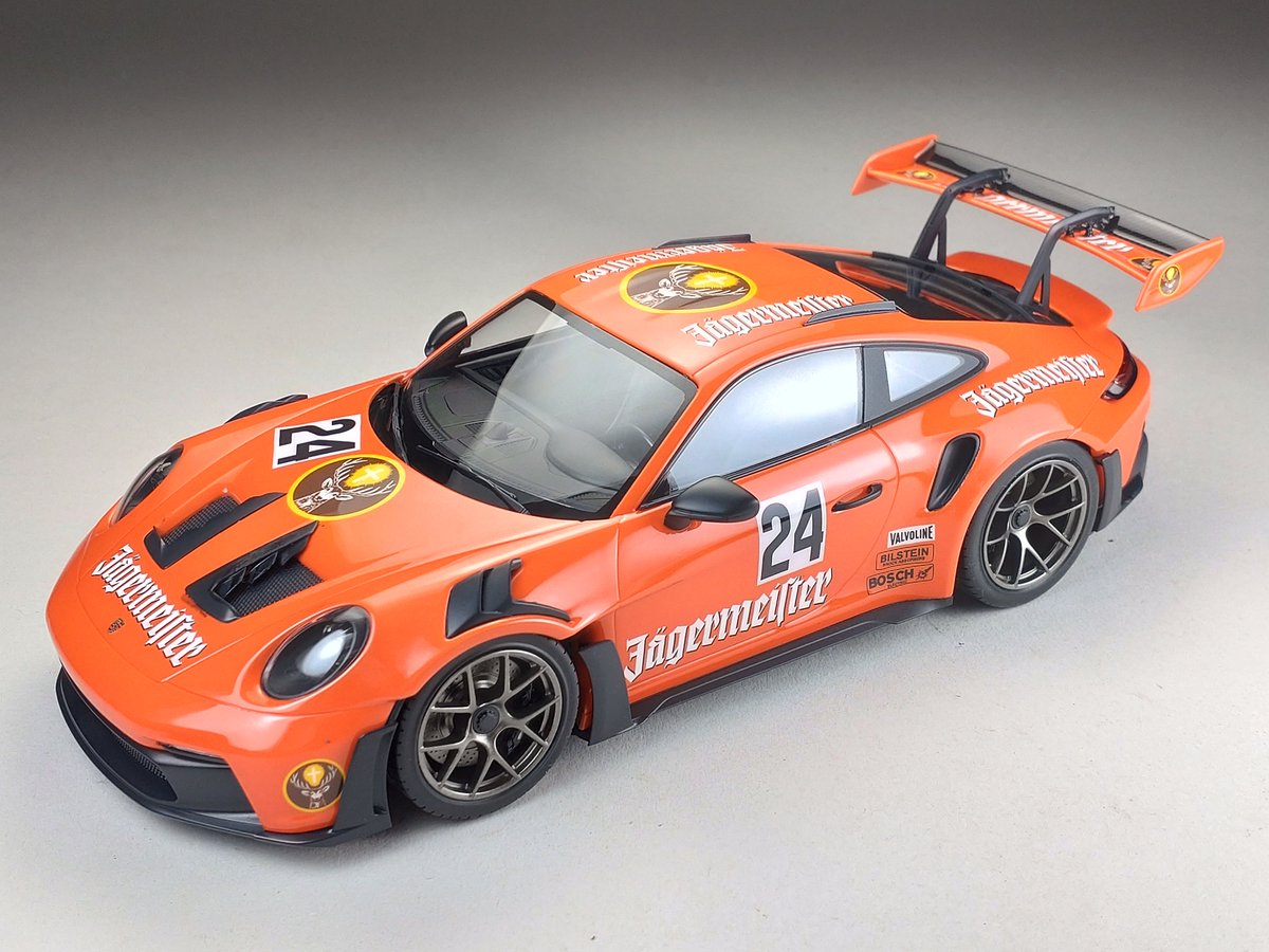 完成しました (*ﾉ´∀`*)ﾉ タミヤ 1/24 ポルシェ 911 GT3 RS (992
