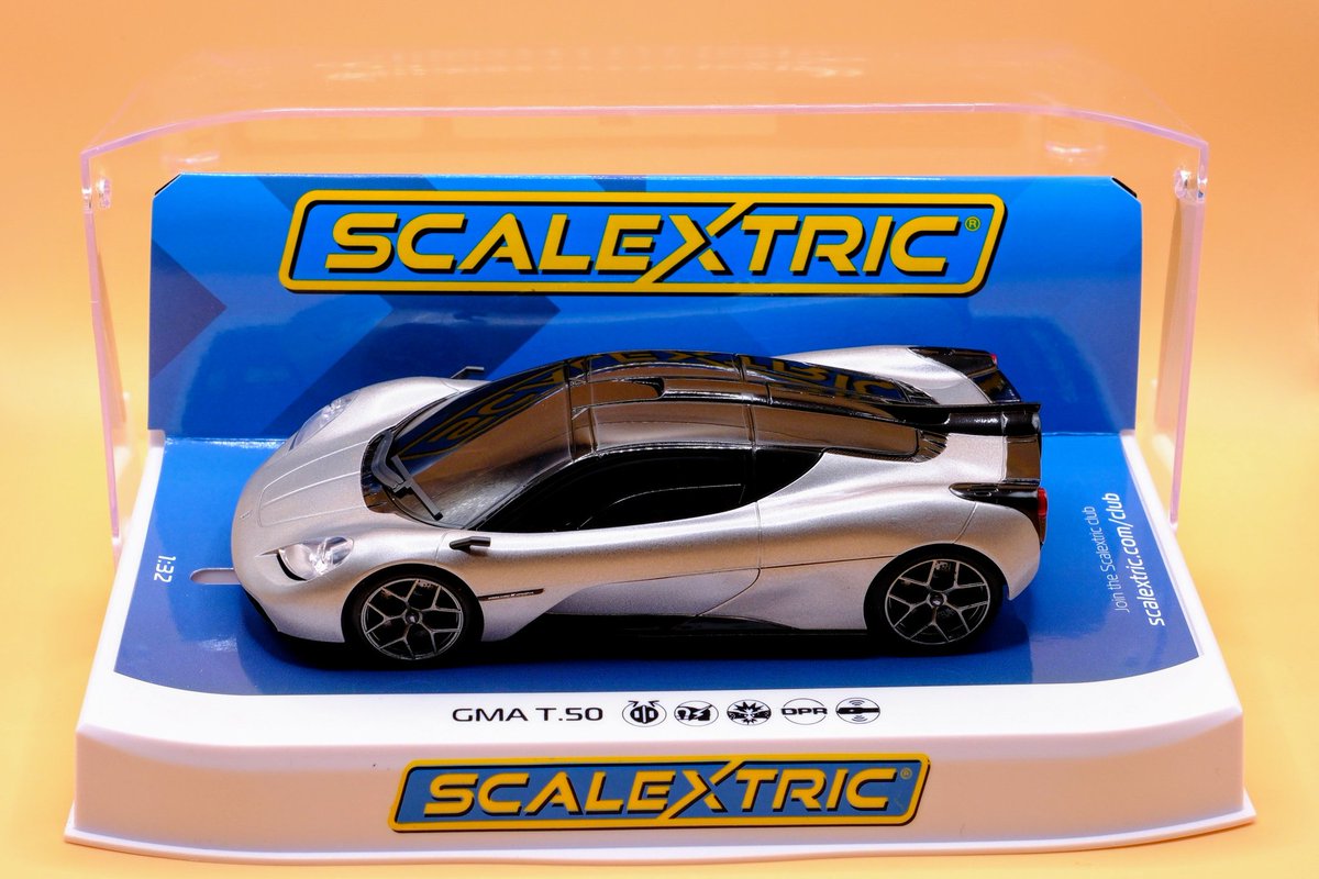 スロットカー♬X-E5はデジタル水平水準器内蔵してた！優秀過ぎる