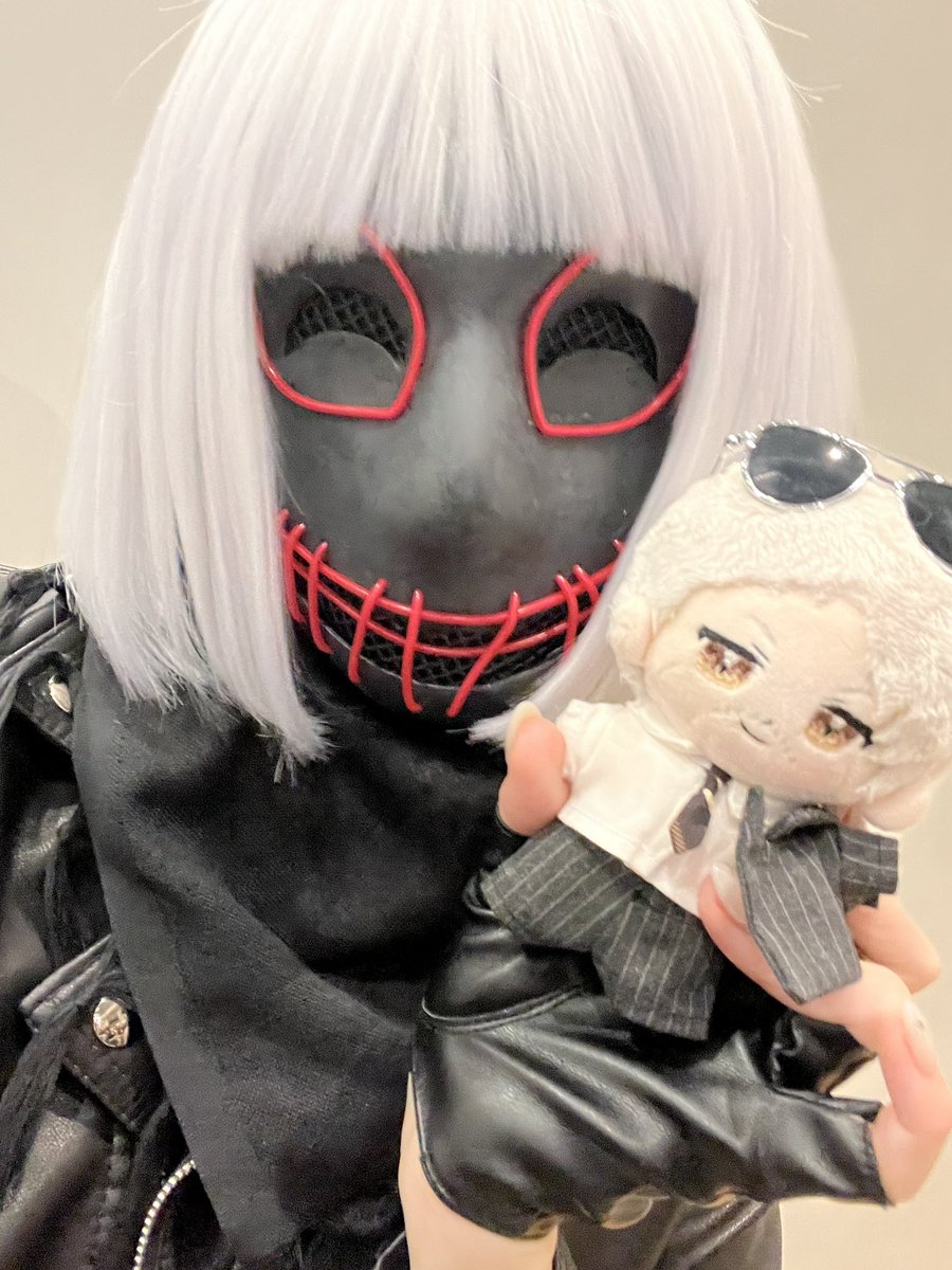 ヴァンぬいに圧かけるねねちゃん💕 #鬼野ねね