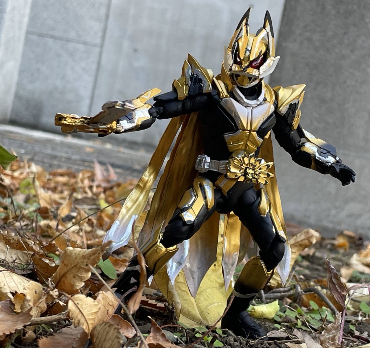 俺が倒す。」 S.H.Figuarts 仮面ライダードゥームズギーツ 完成