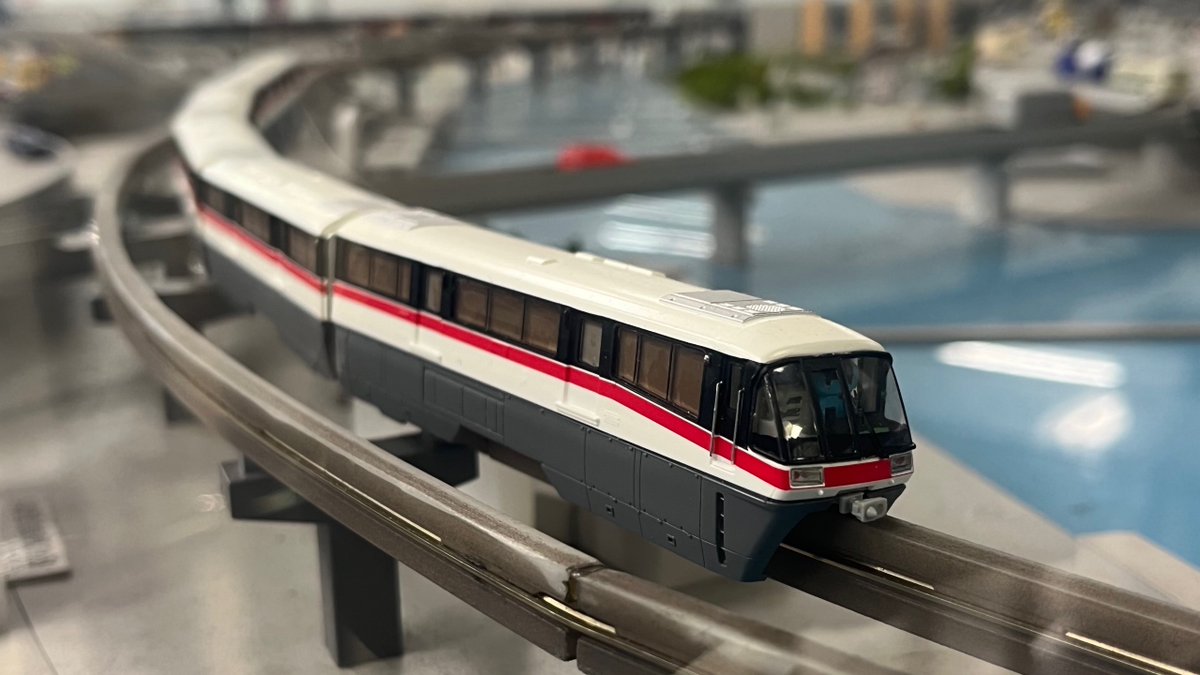 ありがとう模型広場／ 沿線の情景を再現し、モノレールご利用の皆様を