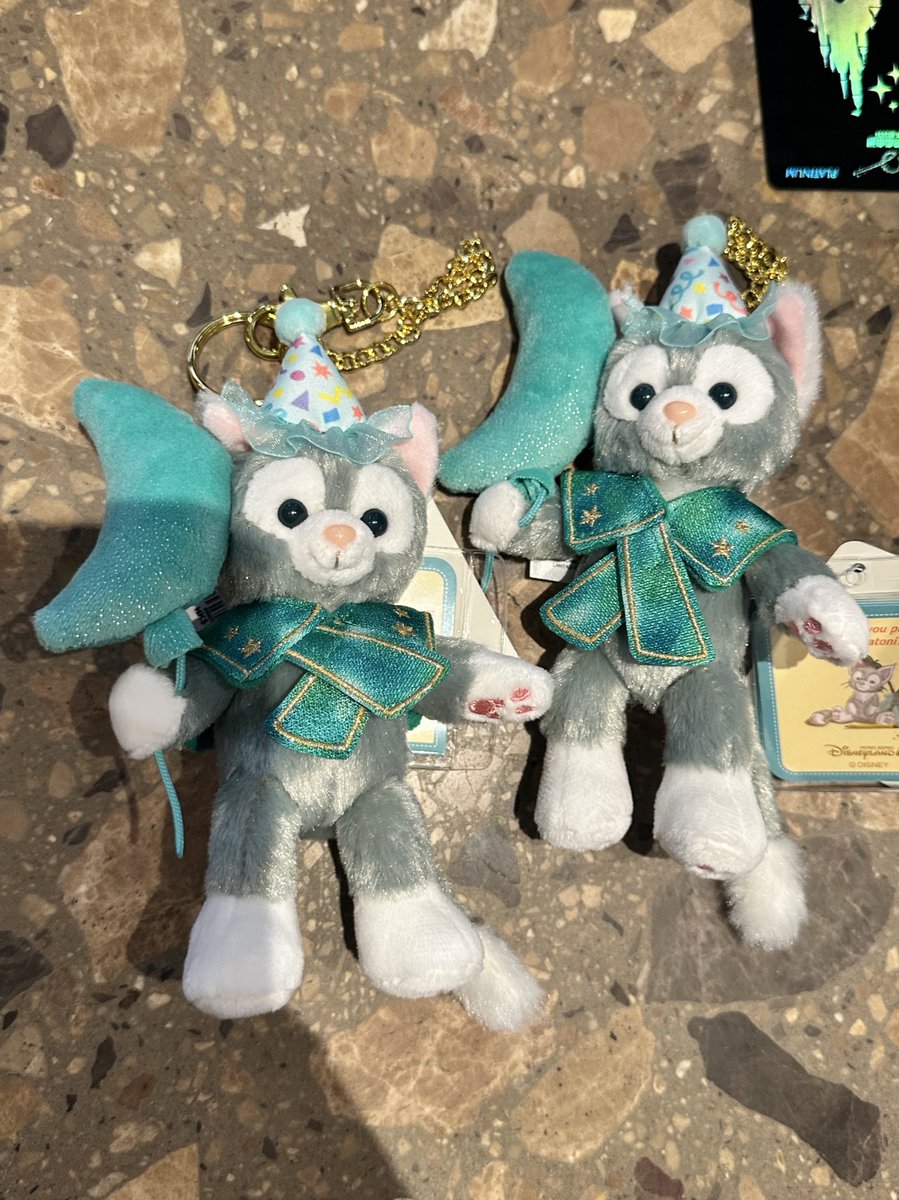 香港ディズニーランドで本日から名前入れダッフィーフレンズのキー