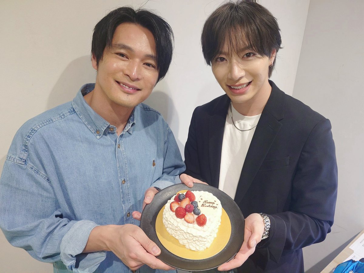 今日で34歳になりました🎊🔥 沢山の方に祝って貰えて幸せです Xの