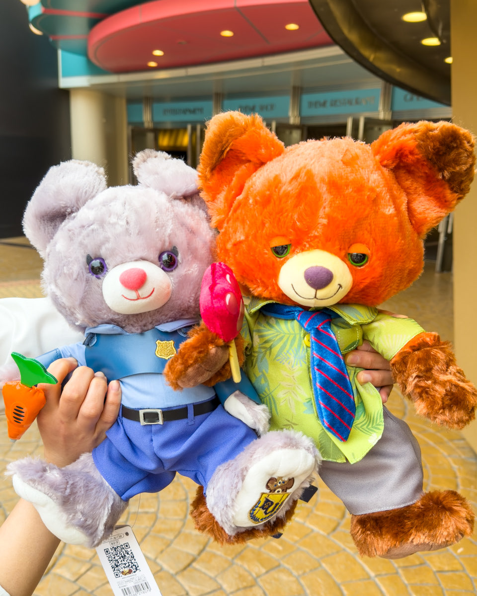 ディズニーストア オリジナルキャラクター「UniBEARsity