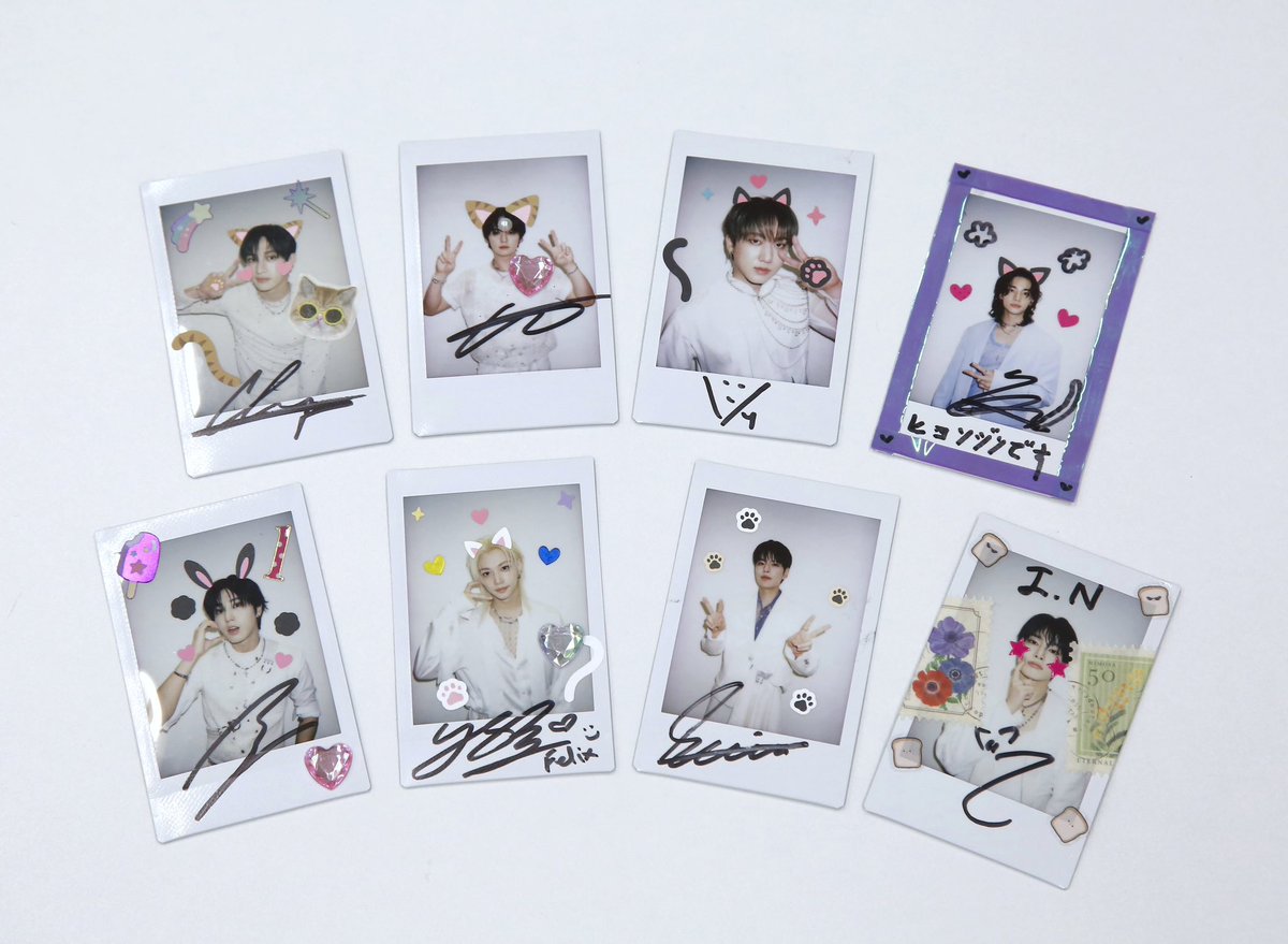 STAY～❣️ スキズが思い思いに彩った色紙とチェキを公開👑✨ シリアル