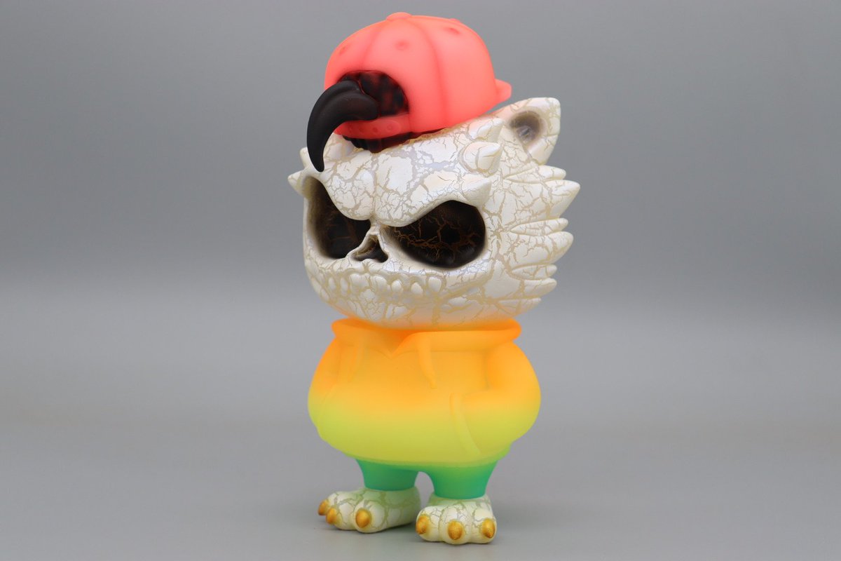 香港の作家さんでBigClaw Xさんのソフビ『Gangs Tiger Soul』を