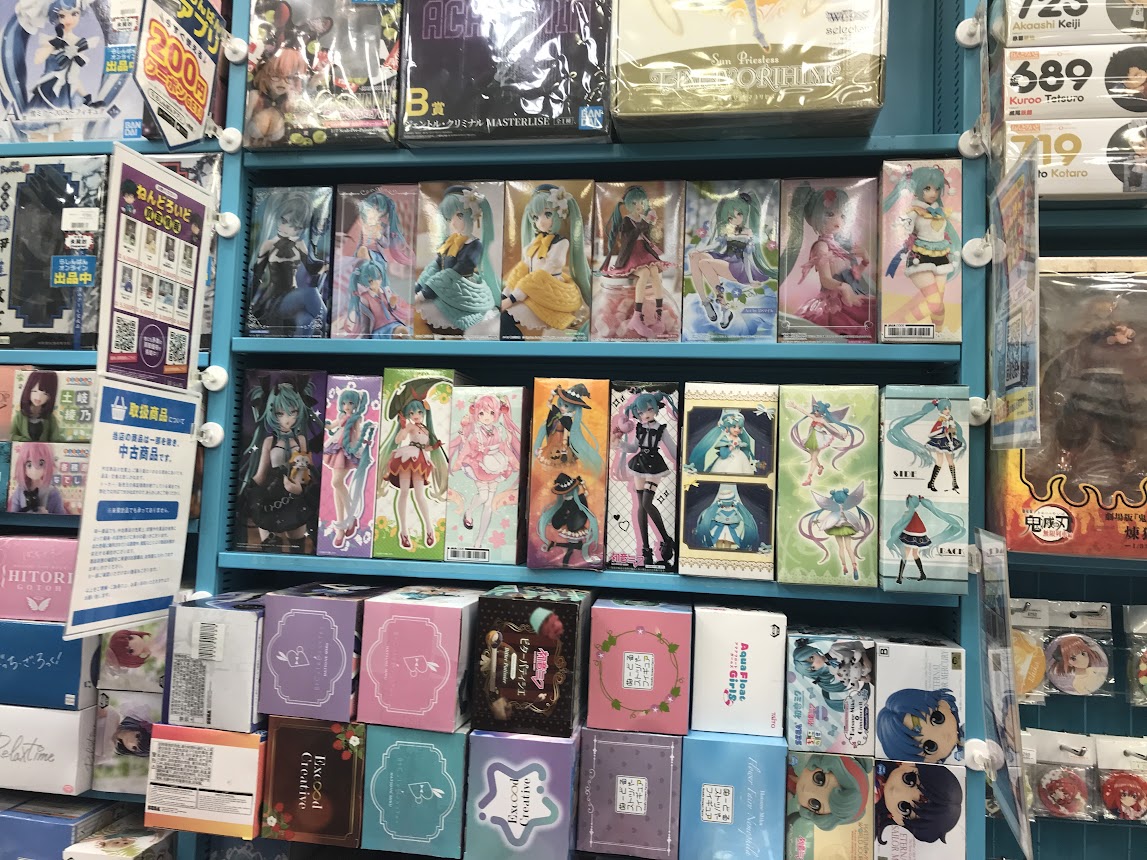 本日もオープンしました！ #プロセカ グッズ多数販売中🎉 『劇場版