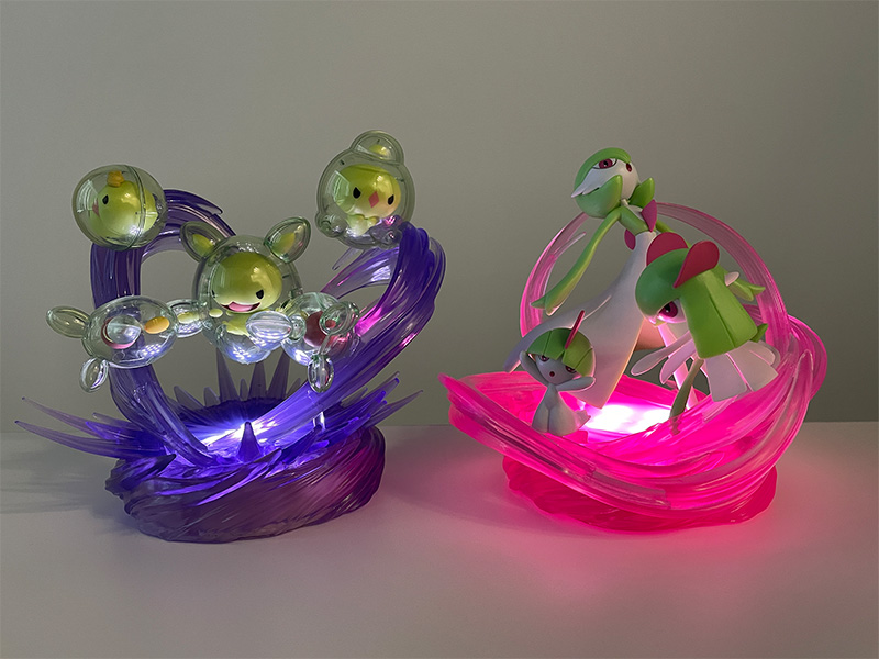 ポケモンがわざを放つようすをイメージしたライトアップフィギュアや