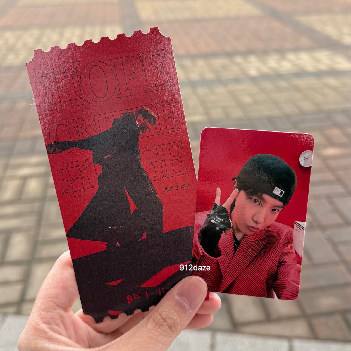 J-HOPE - HOPE ON THE STAGE Seoul ARMY Zone Day 2 Photocard Front