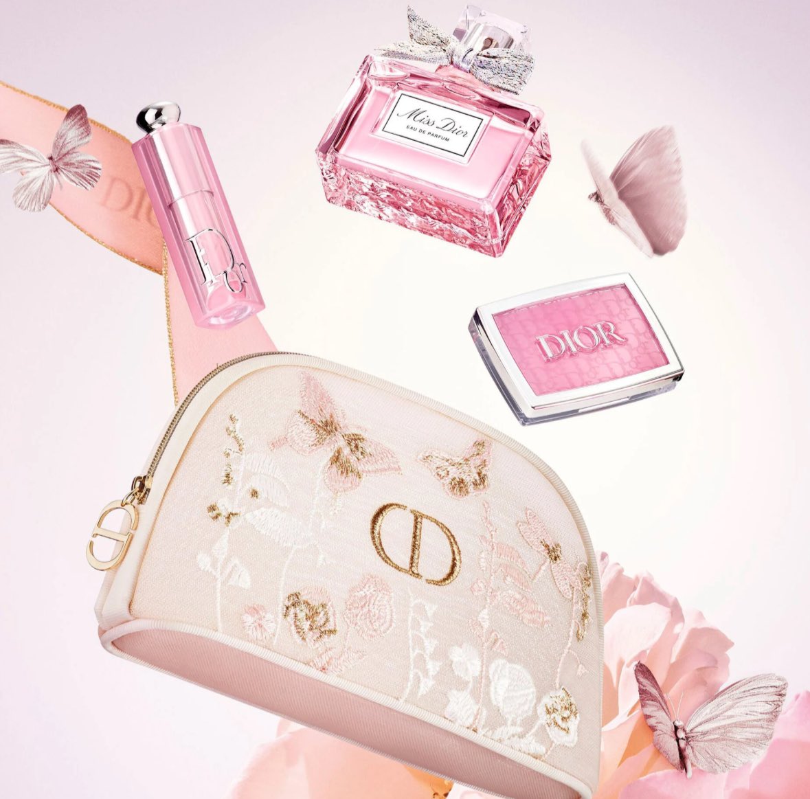 Dior の次のノベルティ…蝶々の刺繍ポーチとか豪華すぎん！？！限定
