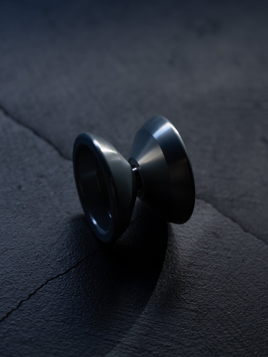 スレイプニルが帰ってきます。 当時の設計をほぼそのままに、色褪せる