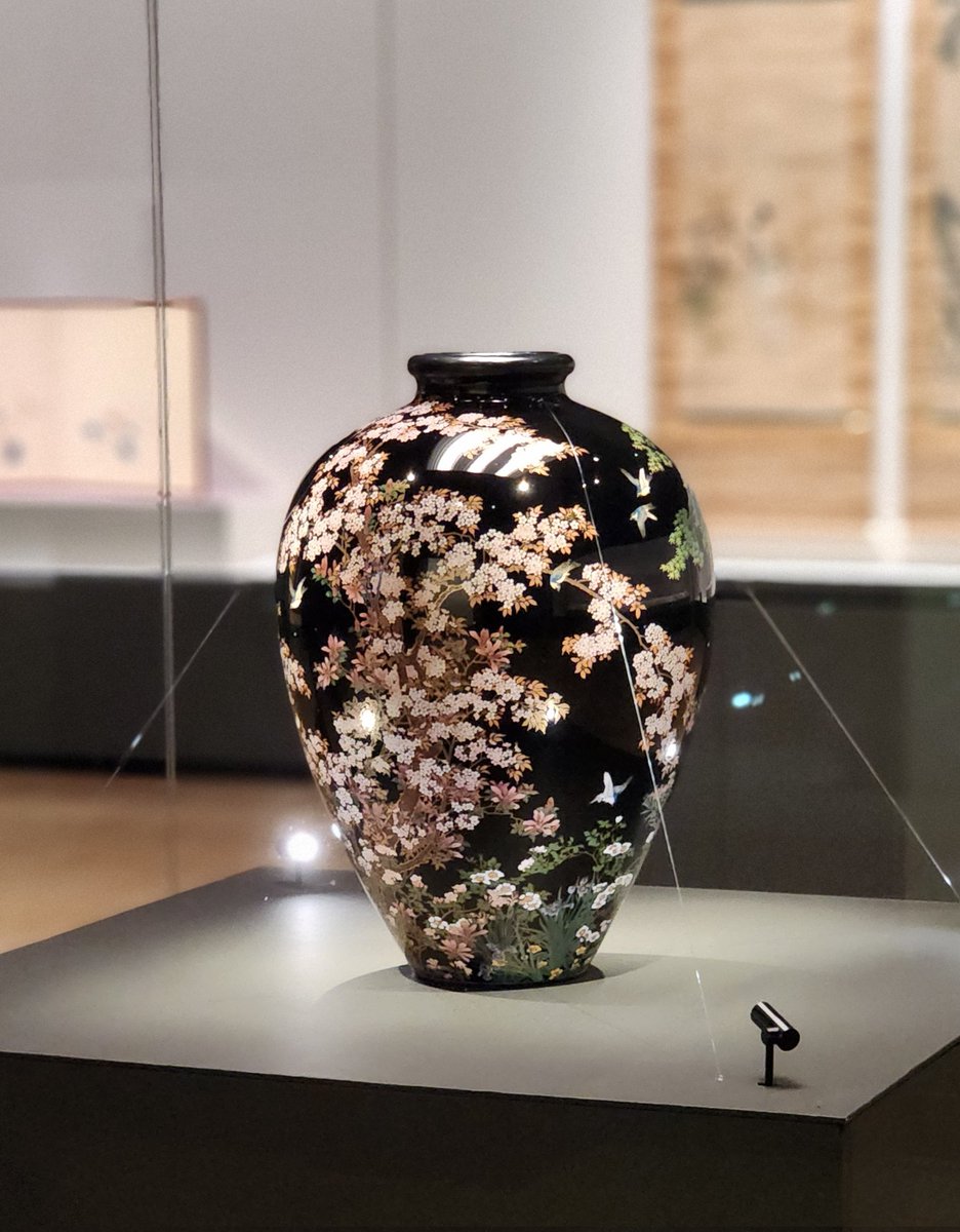 今回発表された新指定となる重要文化財には並河靖之《七宝四季花鳥図