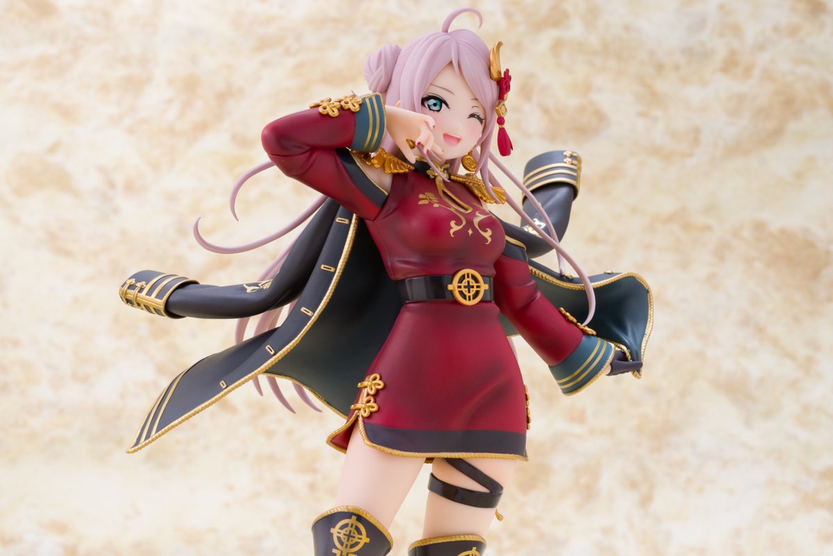 完璧な美貌と、その裏にある寂しがりで純粋な本質。 色んな魅力を持つ