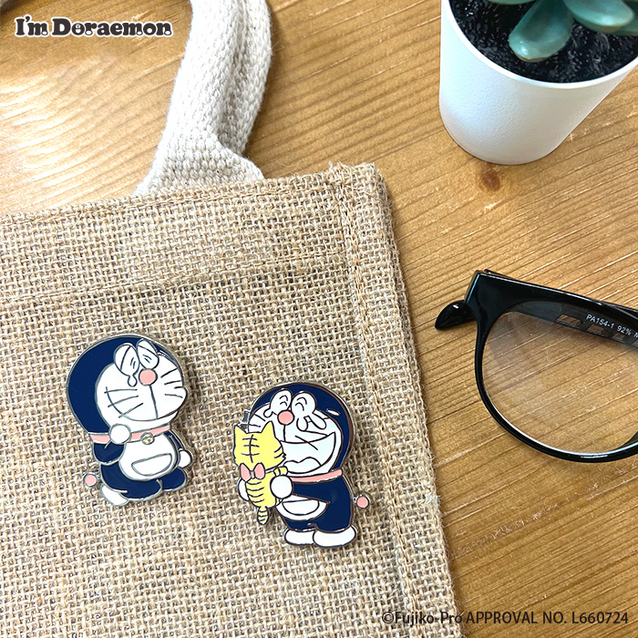 ドラえもんの様々な表情が可愛らしいピンバッジ！どのデザインが入って