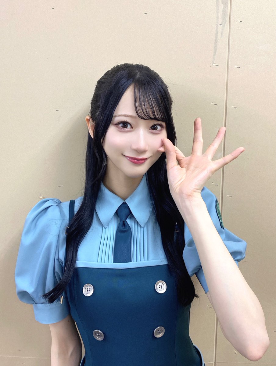 制服が夏仕様になりました🐰🪞🪄♡ #RainTree