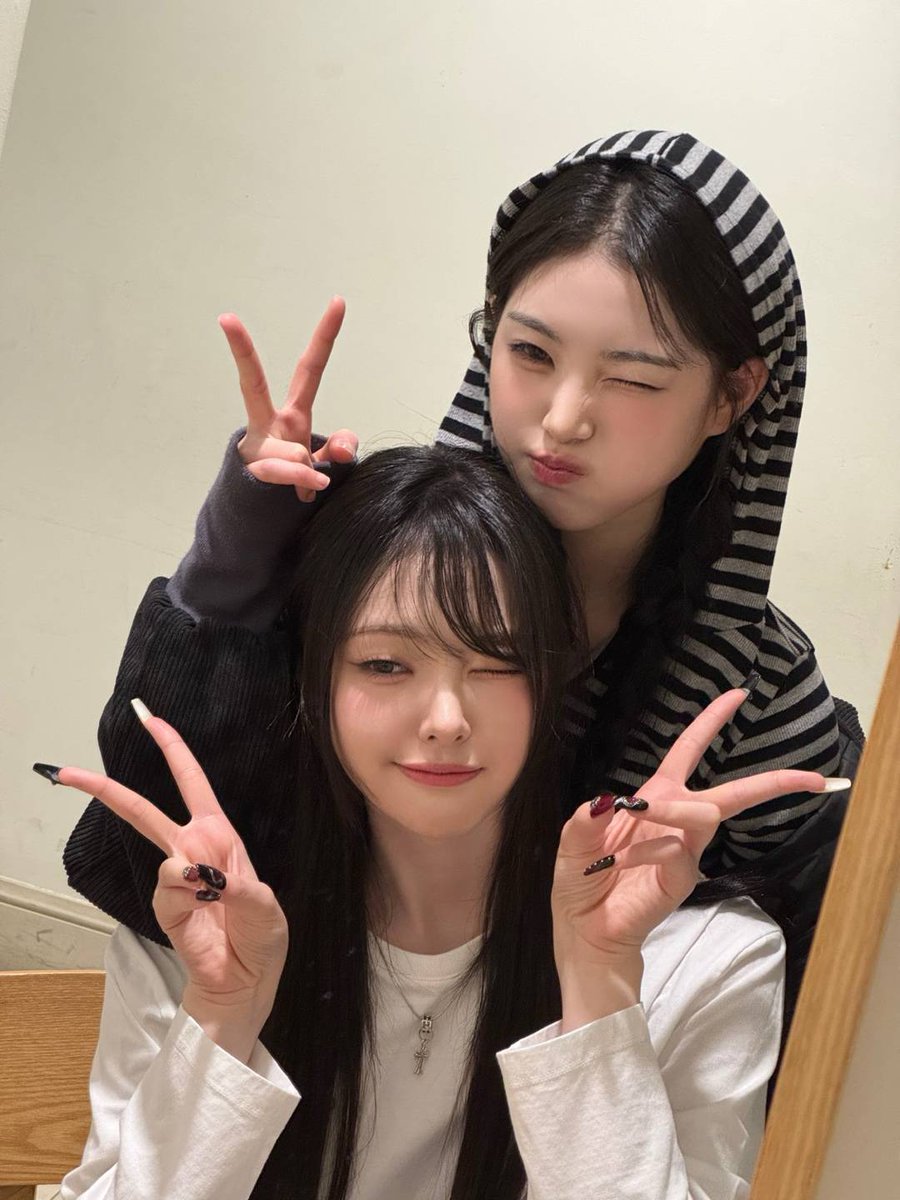 私たちは可愛いです👯‍♀️🍿 #tripleS #트리플에스 #トリプルS