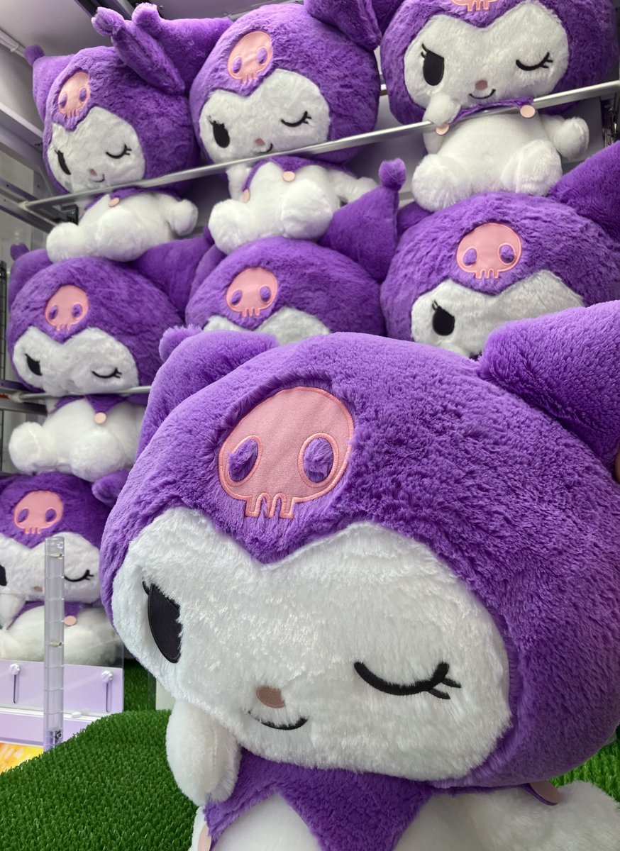 ⭐️NEW PRIZE⭐️》 🌟クロミ 超超BIGぬいぐるみ～おすましウインク