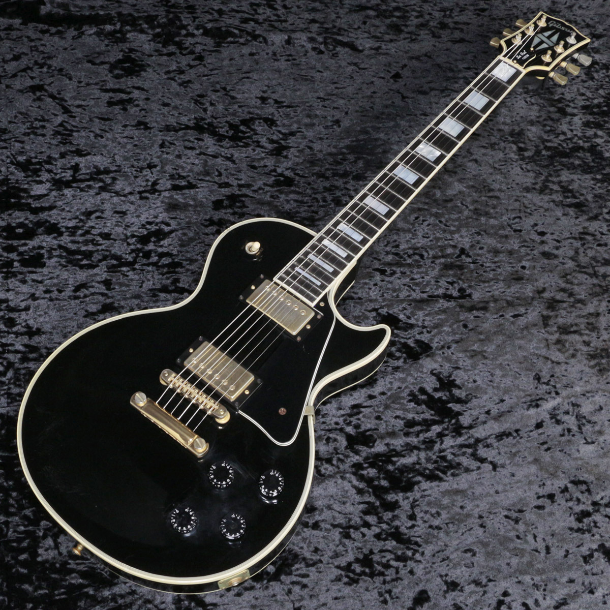 GIBSON USA / Les Paul Custom Ebony 1998年製、歩んできた年月を想像