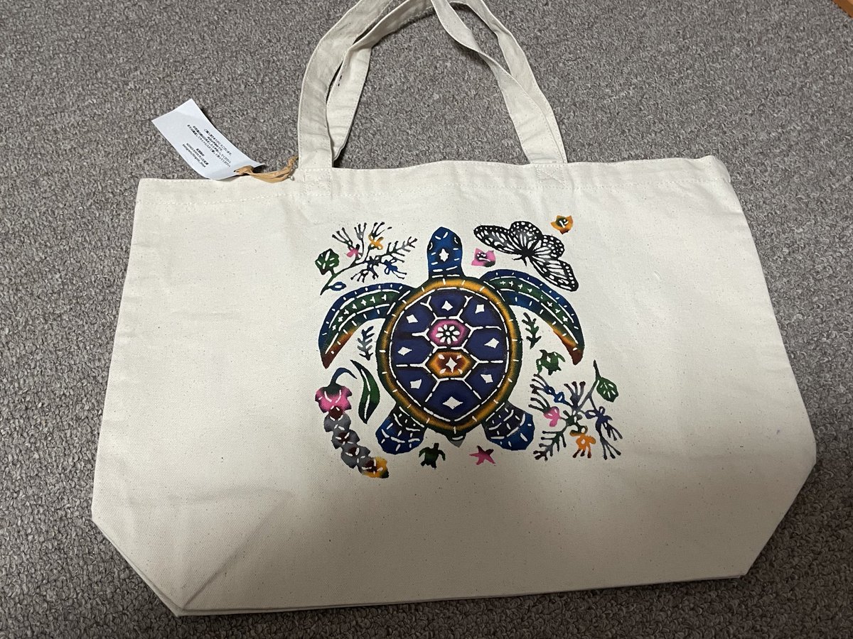 間に合ったーんｽﾞｻﾞｻﾞｧｧｯ≡__(┐「ε:)__ 可愛いウミガメ紅型トート