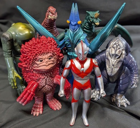 ウルトラマンパワード＆登場怪獣・宇宙人 バンダイ製 ソフビフィギュア