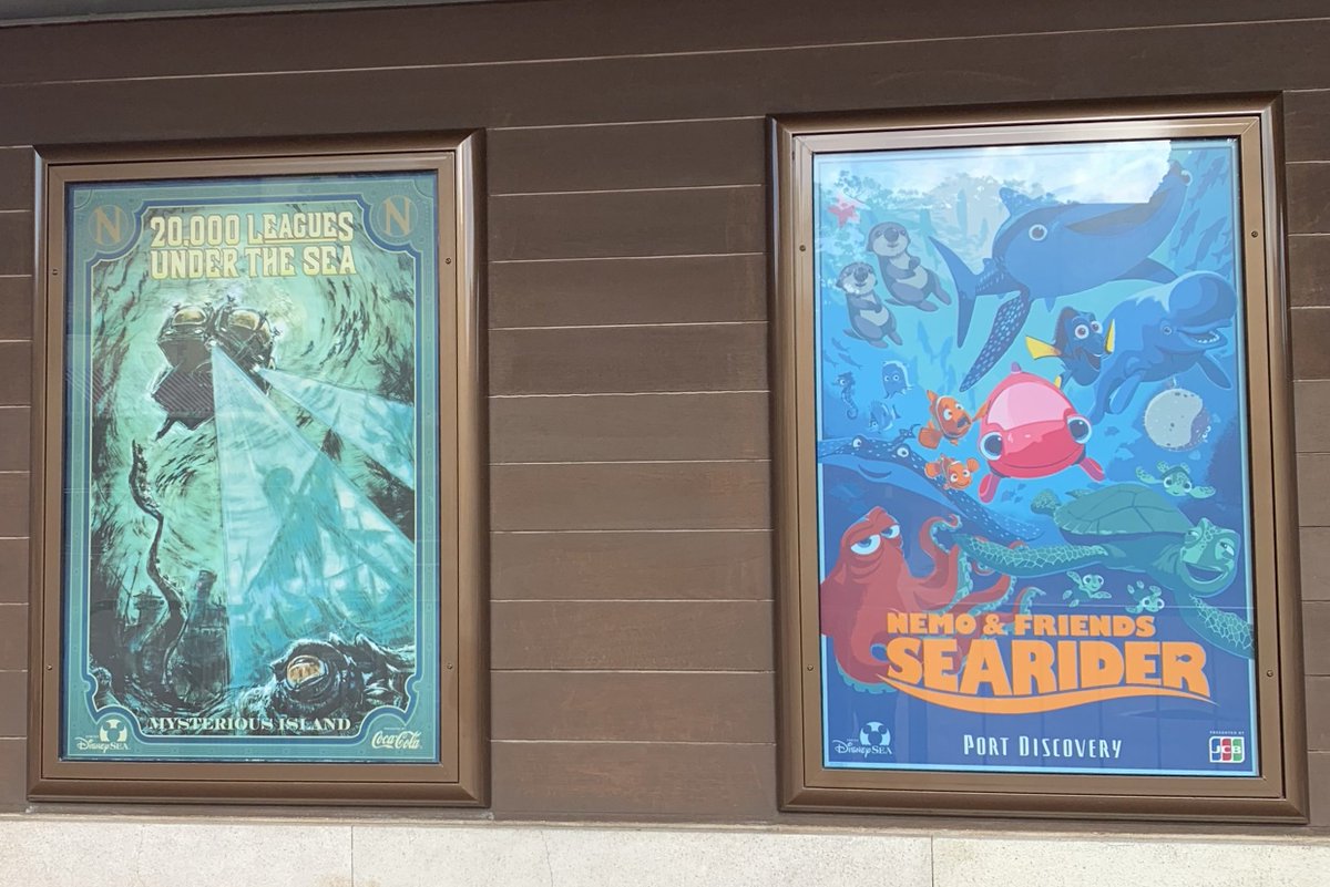 東京ディズニーシー、東京ディズニーランドのポスターの並びって意図的