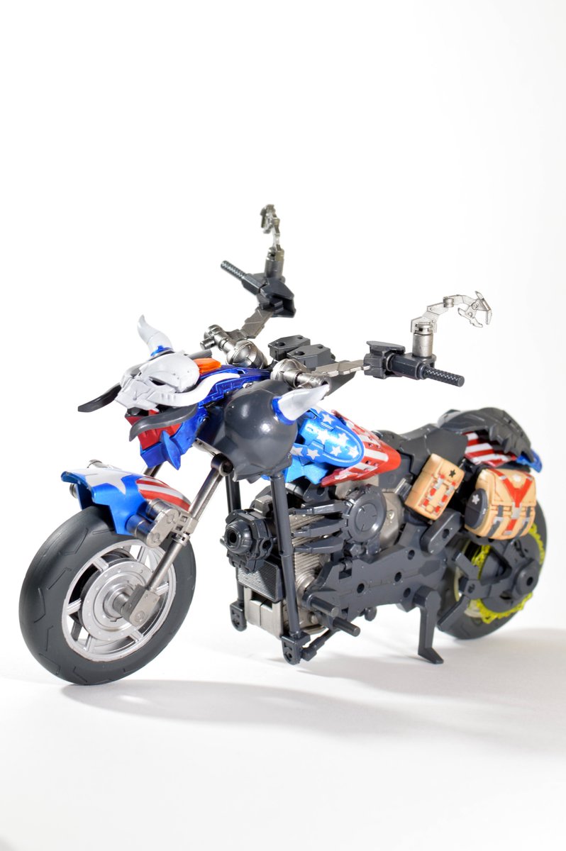 ナオミの愛車《マクレイン1966》 ナオミの祖父、ディビット