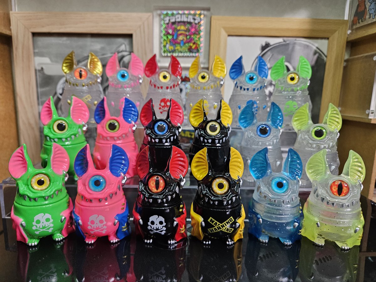 うちの子紹介 #カゲマルデザイン さんのガチャ達です。 いつかソフビを