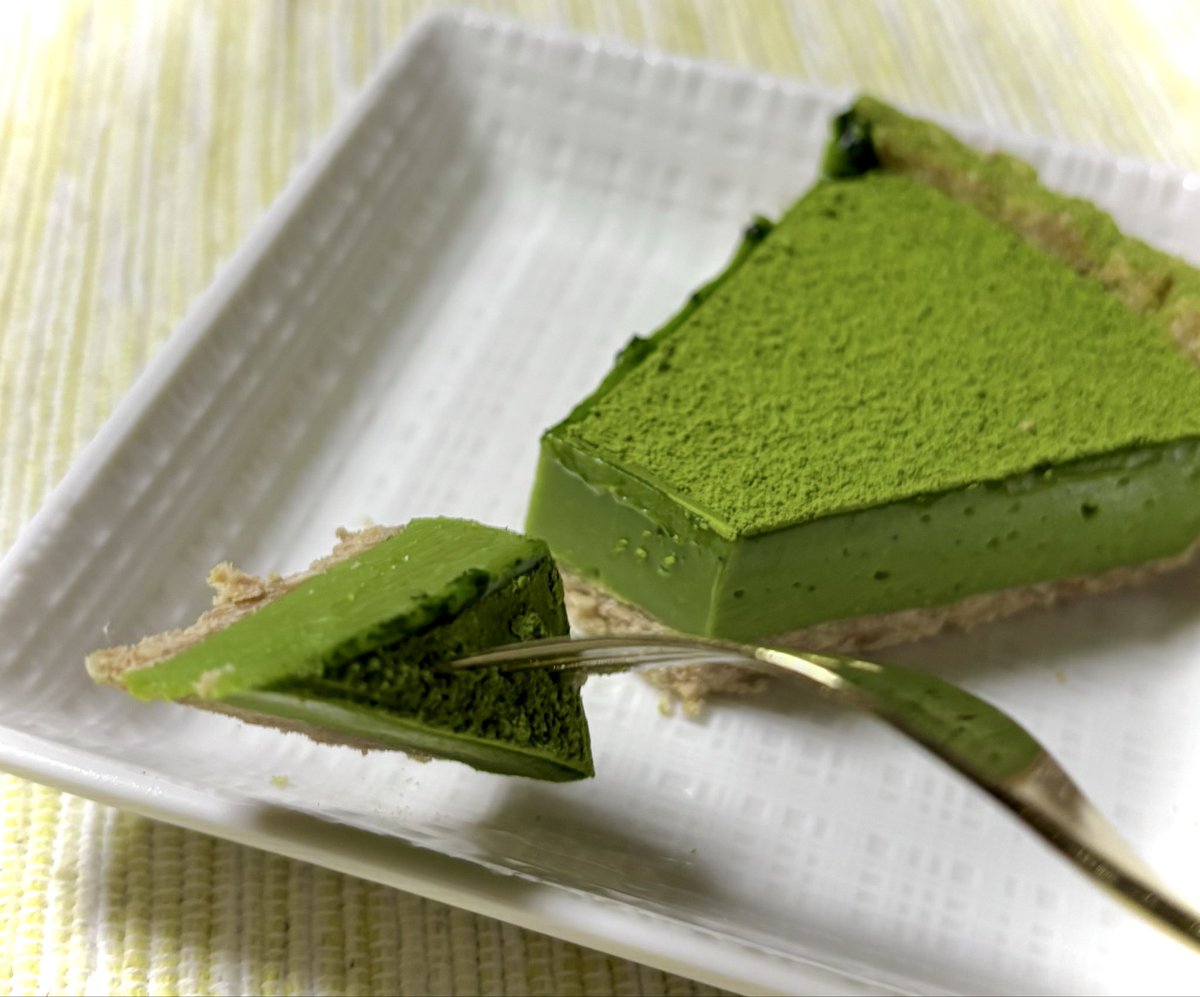 生チョコタルトシリーズ第2弾🍵 昨日は普通のチョコだったけど今日は