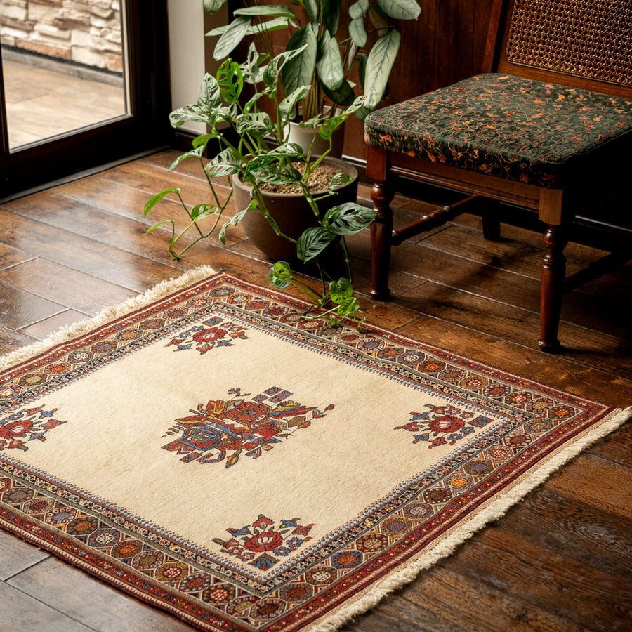 キリム 正方形サイズ – Persiadirect