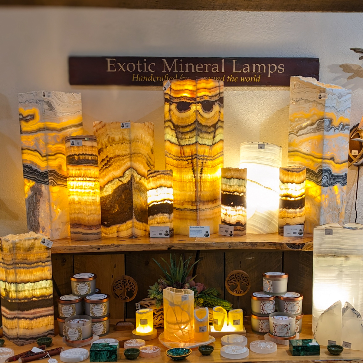 Onyx Lamp – Pezrok: Nature's Artistry