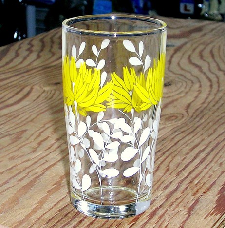 昭和レトロ 東洋ガラス ガラス製タンブラー（黄色草花）【通販 コップ
