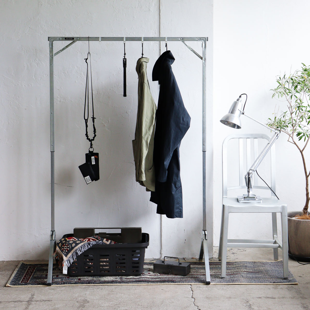 EXHIBITION FOLDABLE HANGER RACK / エキシビション フォルダブル