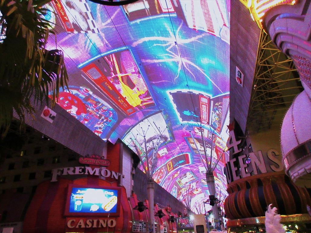 ラスベガス (Nevada, USA) | エンターテイメントシティーで非日常を