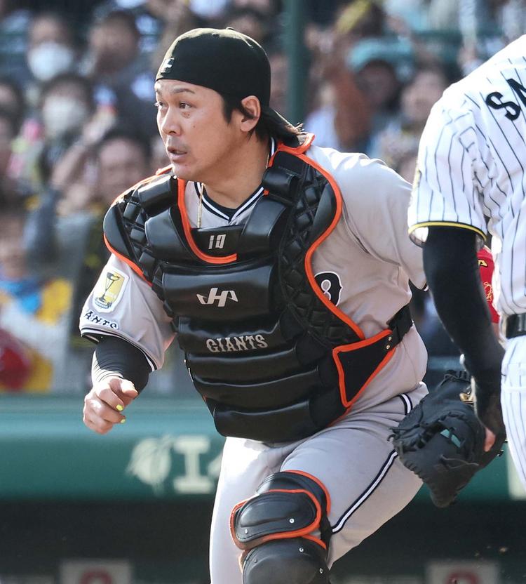 甲斐 拓也 | 選手情報 | 読売ジャイアンツ（巨人軍）公式サイト