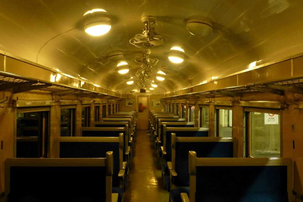 オハ35系室内灯改修実験 - Nゲージレイアウト国鉄露太本線建設記