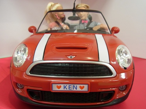 トイEXPO2012】大人の『バービー』は『ミニクーパー』や映画とコラボ