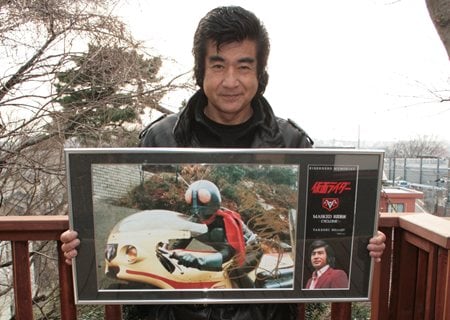 藤岡弘、氏全面協力 豪華フォトフレームパネル『仮面ライダー・本郷猛