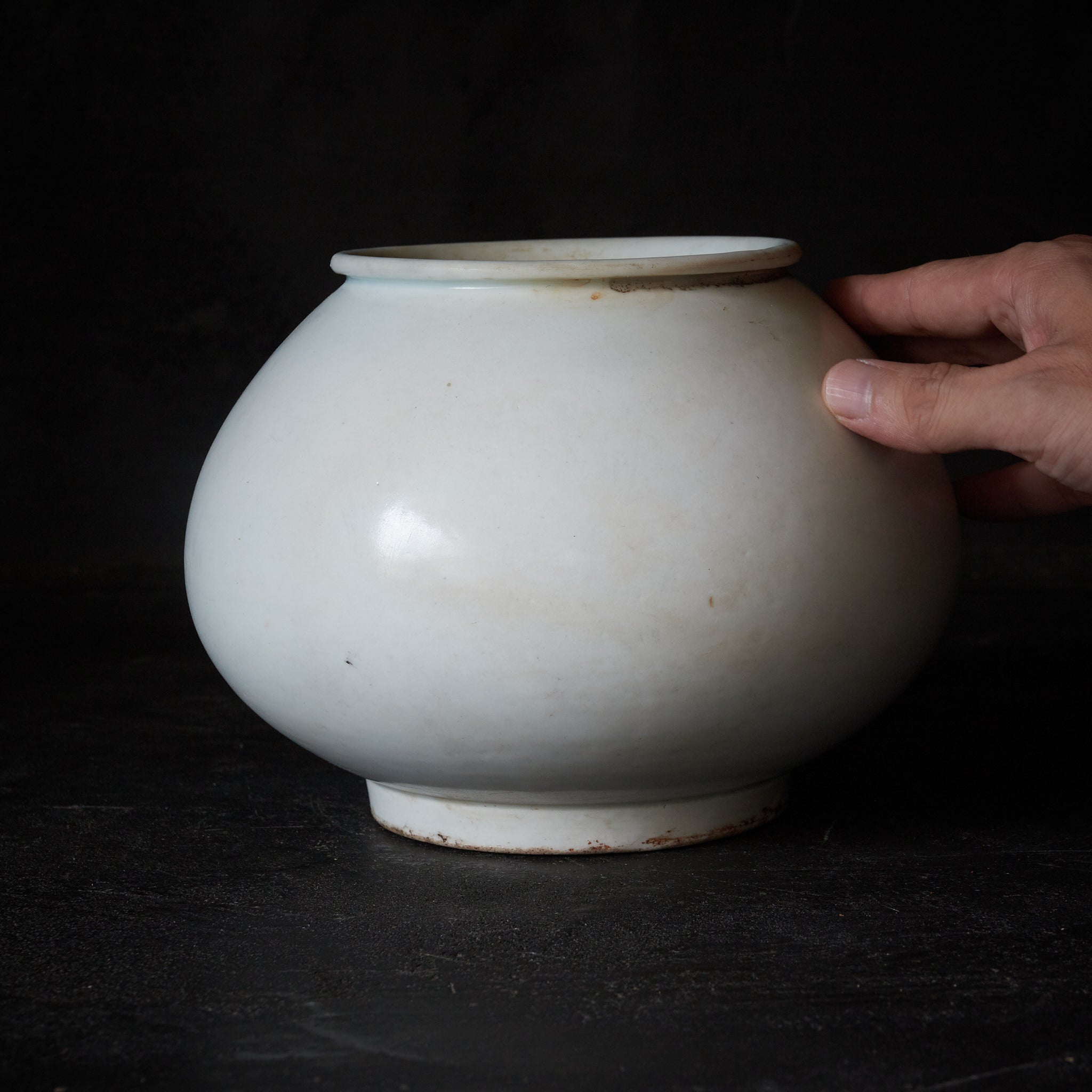 李朝 白磁丸壺 木箱付（1392–1897CE） | 入蘆花（ロカニイル）