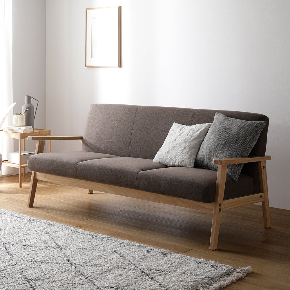北欧風 3人掛け 木枠ソファ『TRYGG トゥリッグ』/暮らしに心地よく