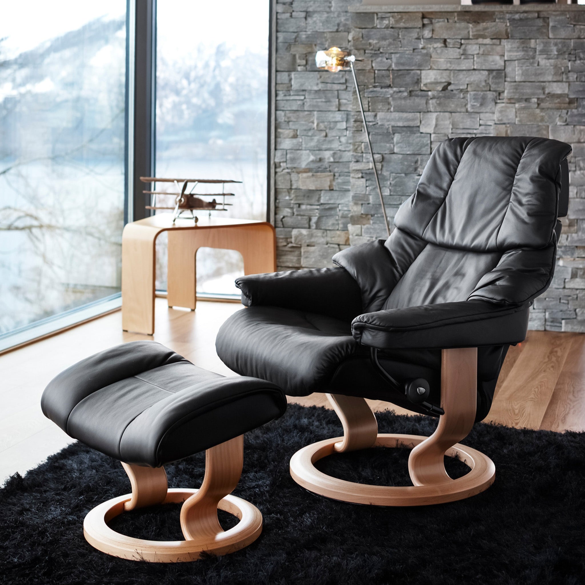 Stressless Reno Classic Recliner & Ottoman – Recliner Store