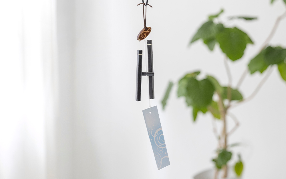 有)平井石産】サヌカイトの風鈴 ひのきト音記号 | 通販【栗林庵
