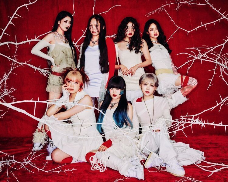 表紙 #HANA × バックカバー #ちゃんみな 、最強の1冊が誕生します！ 4