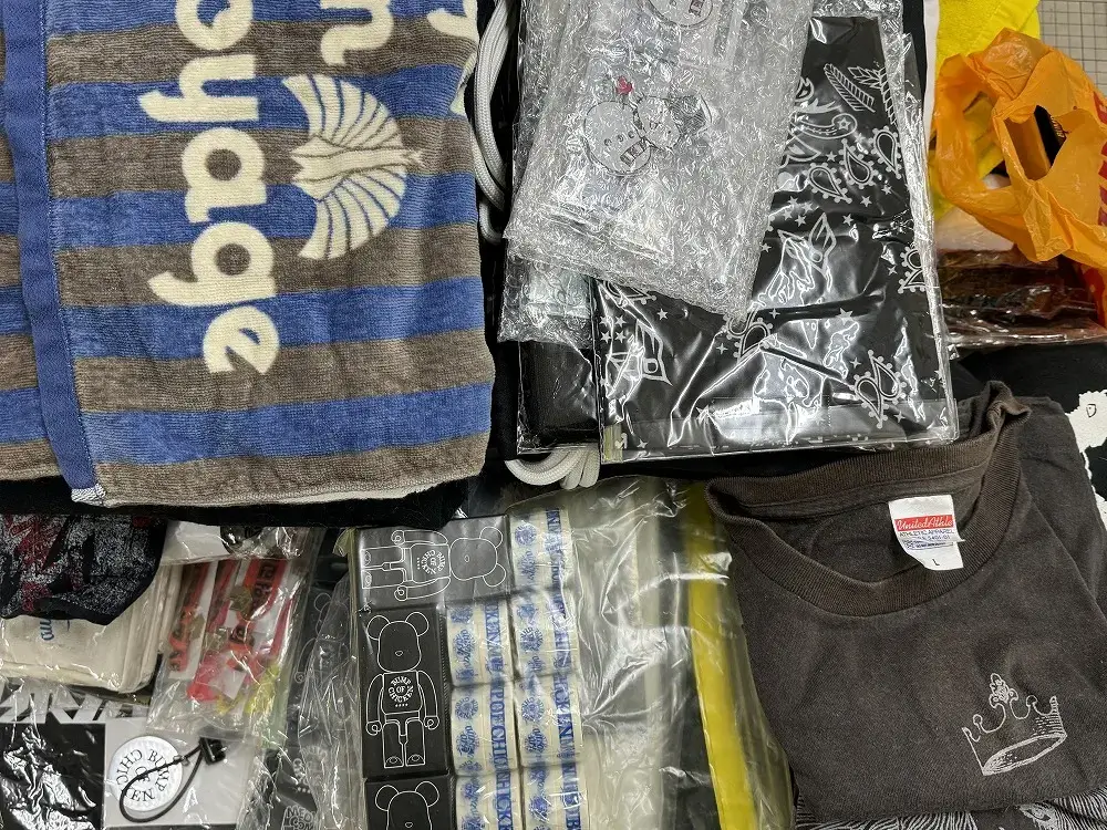 宅配買取】大阪府大阪市のお客様からBUMP OF CHICKENのDVD、グッズを